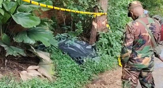 නිවාඩු නිකේතනයක හිමිකරුවෙකු ඝාතනය කෙරේ.